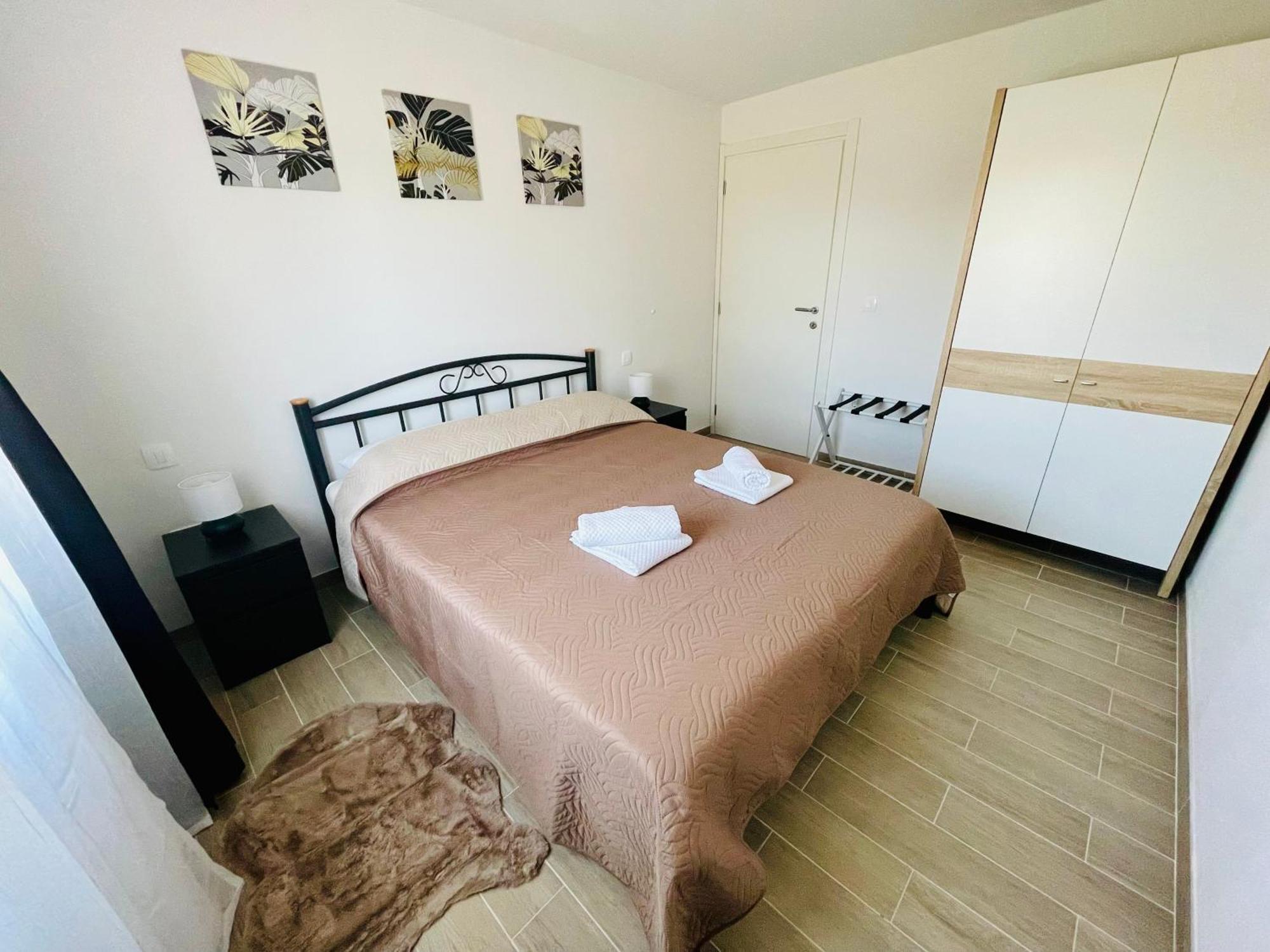 New Apartments Miya - Peroj Beach エクステリア 写真